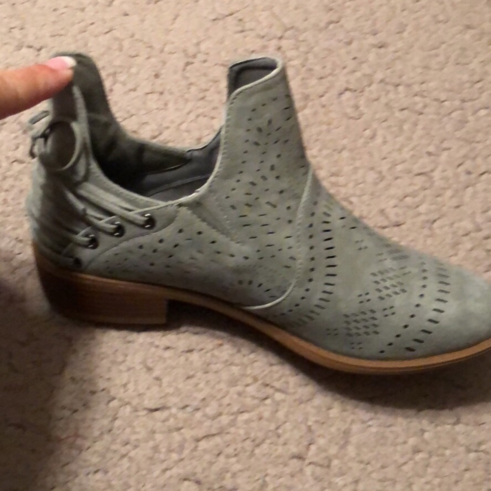 Ankle booties